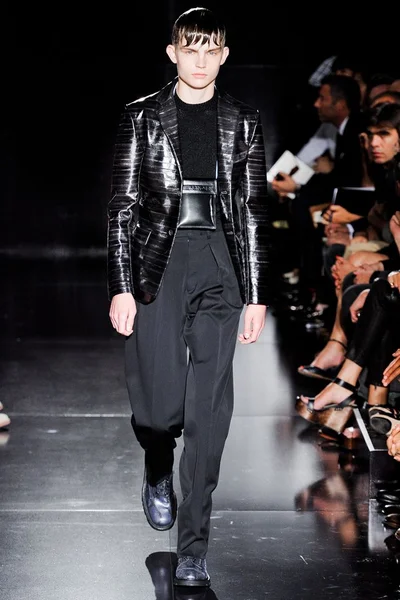 Look 26